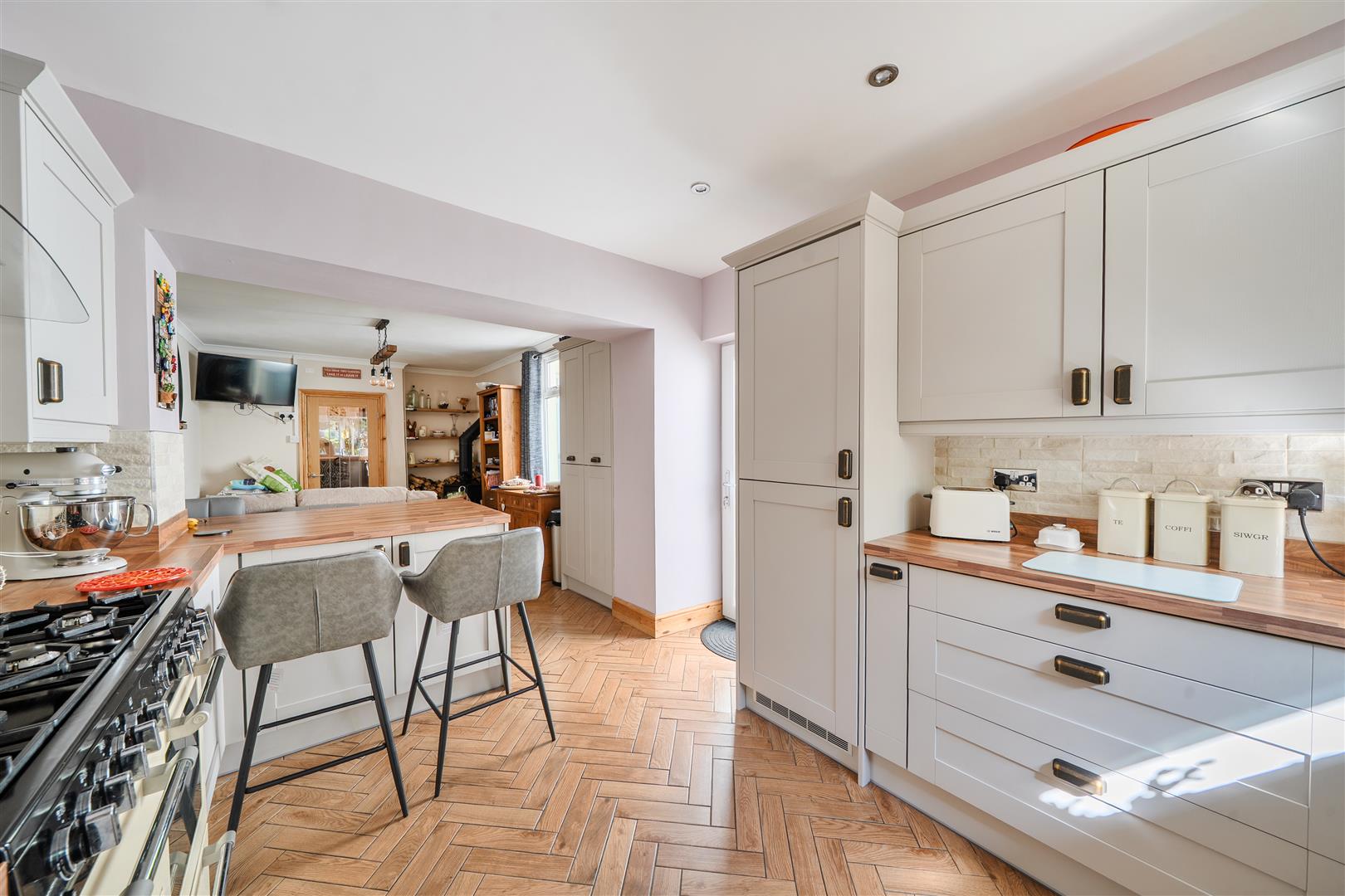 St. Illtyds Crescent, St. Thomas, Swansea, SA1 8HR